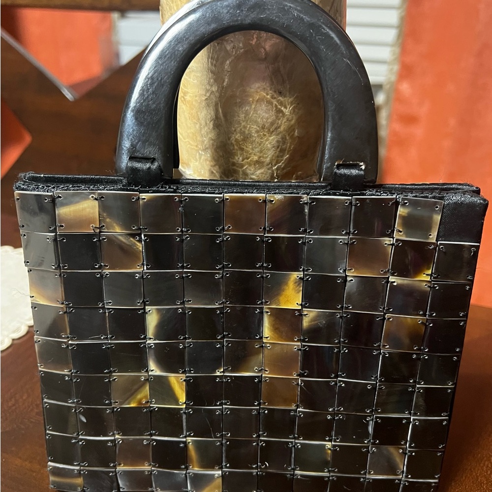 Chic Tortoiseshell Pattern Clutch - image 1